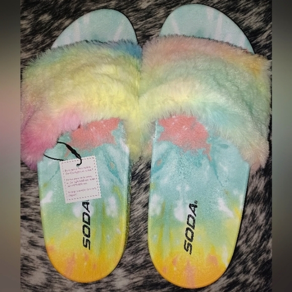 Soda tie dye slip ons - Picture 2 of 5